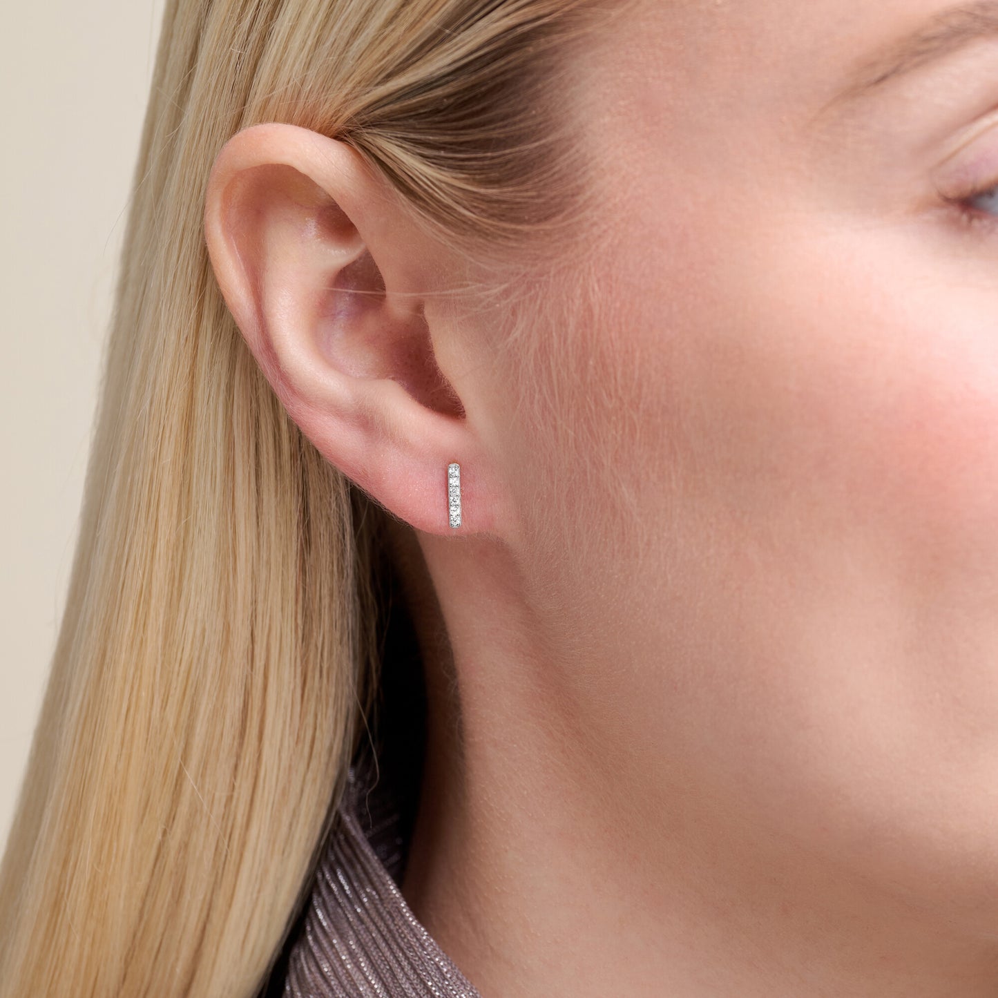 Bar Stud Earrings in Rhodium-Plated Sterling Silver | M by Monte Luna